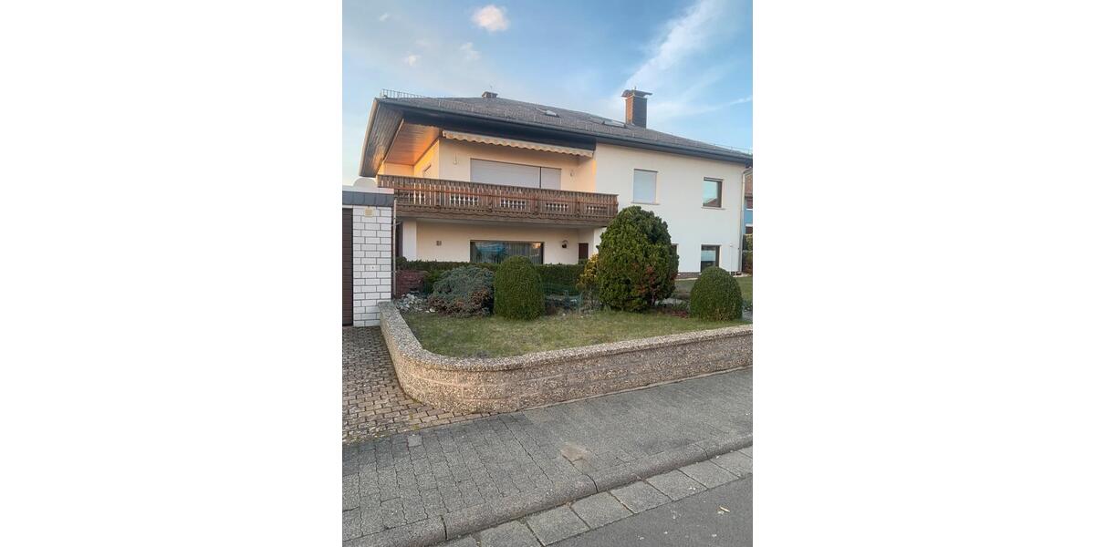 Erdgeschoßwohnung Schöffengrund - 2 Zimmer, 130 m&sup2;, 990&euro; | Angebot:25722425