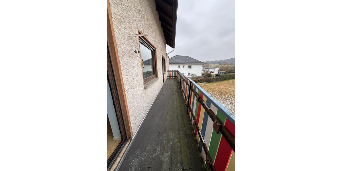 Erdgeschoßwohnung Grünberg - 4 Zimmer, 140 m&sup2;, 1.100&euro; | Angebot:25965709