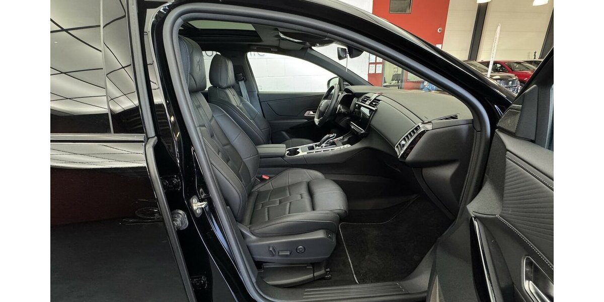 DS Automobiles DS7 Blue HDI 130 Étoile LED Nachtsicht Pano 32.400 km 29.170 &euro; Lich 35423