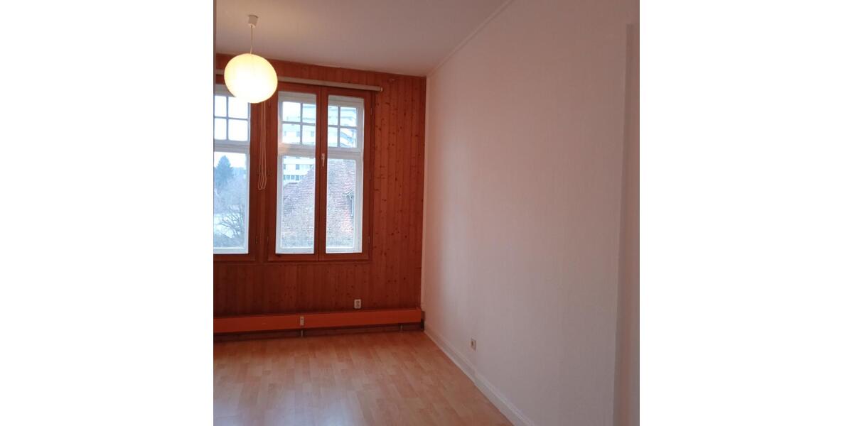 Etagenwohnung Marburg - 5 Zimmer, 120 m&sup2;, 1.800&euro; | Angebot:25274523