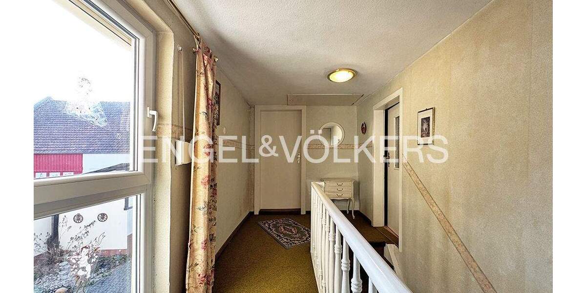 Mehrfamilienhaus, Wohnhaus Bad Nauheim Nieder-Mörlen - 5 Zimmer, 150 m&sup2;, 280.000&euro; | Angebot:25676886