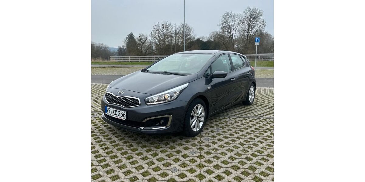 Kia ceed / Ceed 90.000 km 9.800 &euro; Wetzlar 35576