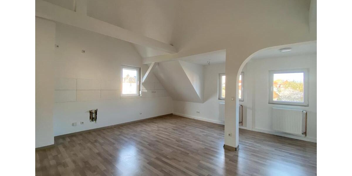 Dachgeschoßwohnung Friedberg (Hessen) - 3 Zimmer, 67 m&sup2;, 1.300&euro; | Angebot:26023216
