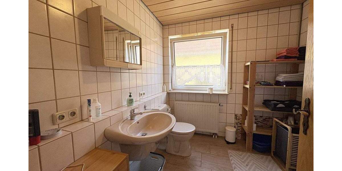 Einfamilienhaus Grünberg - 8 Zimmer, 162 m&sup2;, 499.900&euro; | Angebot:25689273