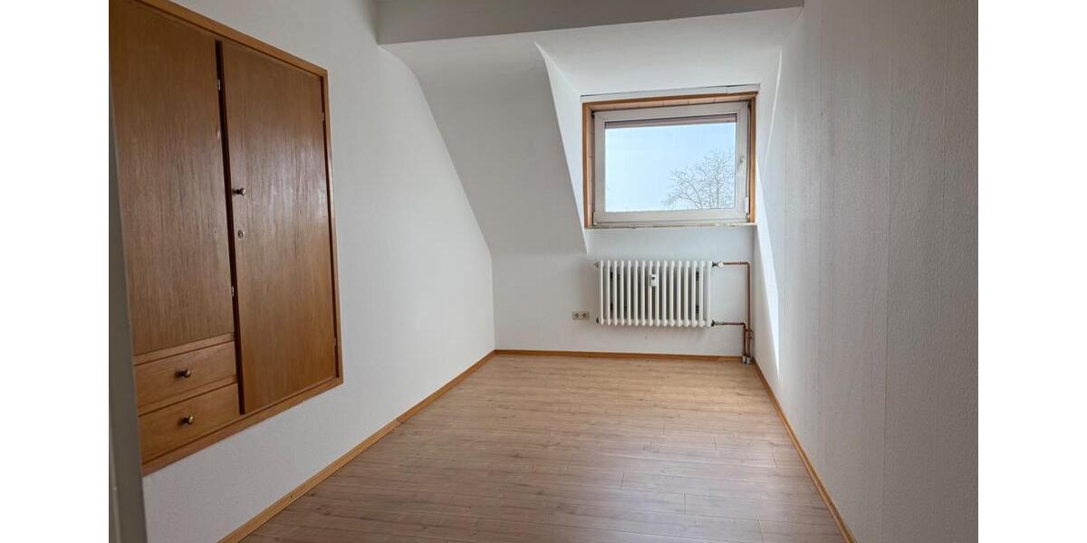 Dachgeschoßwohnung Linden - 3 Zimmer, 94 m&sup2;, 890&euro; | Angebot:25394449