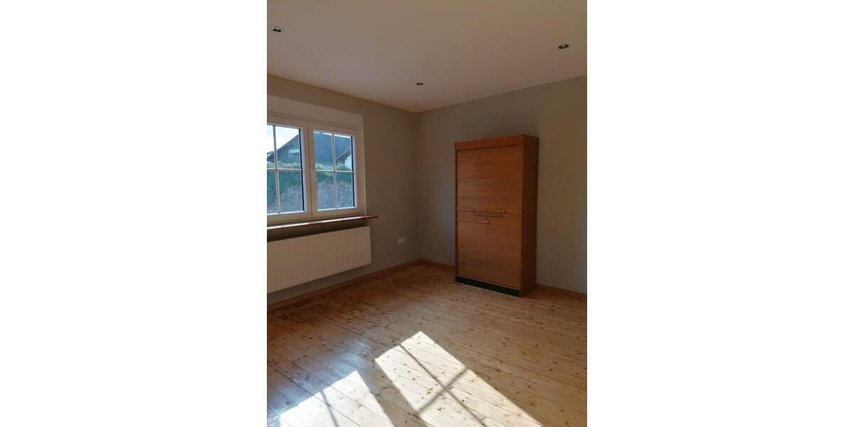 Erdgeschoßwohnung Hungen - 2.5 Zimmer, 100 m&sup2;, 750&euro; | Angebot:18671230