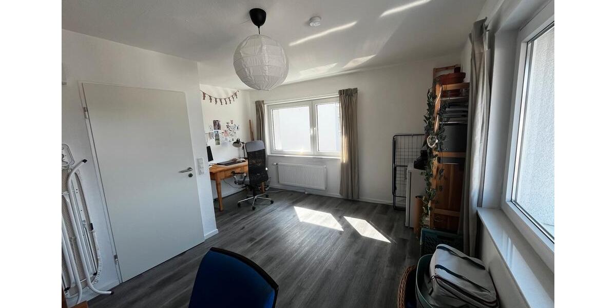 Etagenwohnung Marburg Cappel - 3 Zimmer, 75 m&sup2;, 1.080&euro; | Angebot:25964096