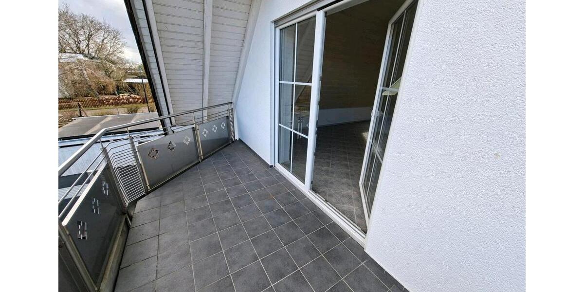 Dachgeschoßwohnung Wettenberg - 3 Zimmer, 80 m&sup2;, 1.000&euro; | Angebot:25807224