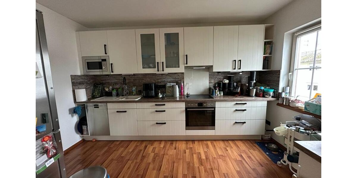 Etagenwohnung Ehringshausen - 3 Zimmer, 103 m&sup2;, 1.050&euro; | Angebot:25416527