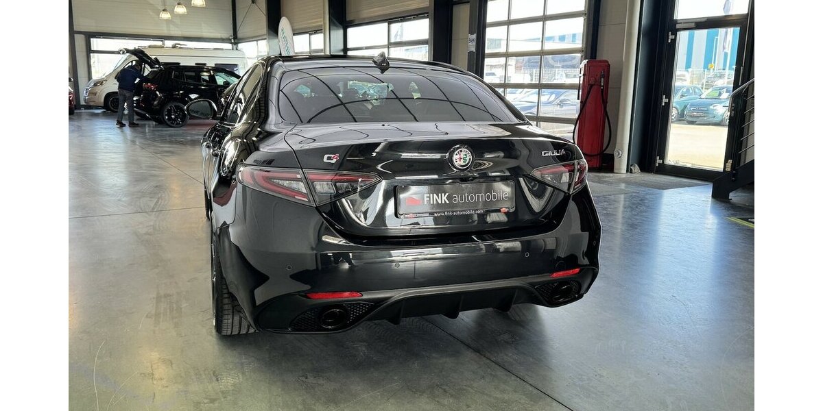 Alfa Romeo Giulia Competizione Q4 Turbo CarPlay Kamera 9.970 km 41.220 &euro; Lich 35423