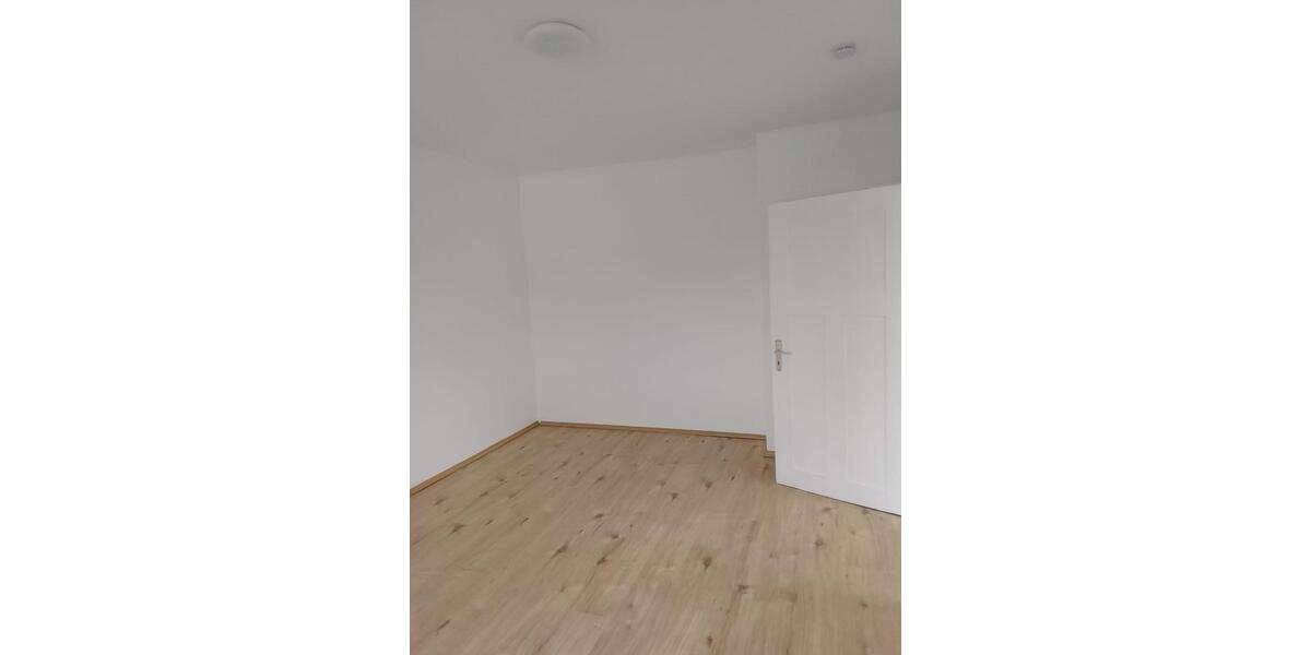 Etagenwohnung Staufenberg - 4 Zimmer, 100 m&sup2;, 850&euro; | Angebot:24833657