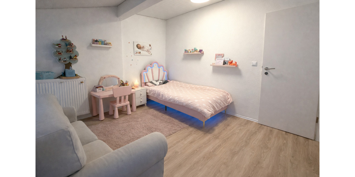 Reihenhaus Grävenwiesbach - 6 Zimmer, 199 m&sup2;, 399.999&euro; | Angebot:25137791