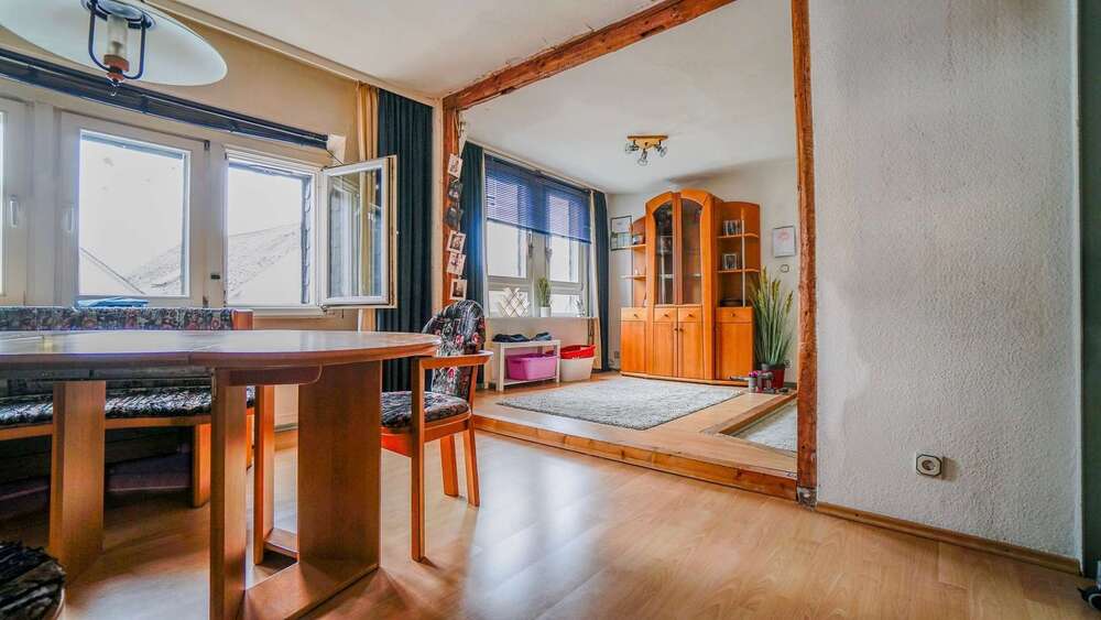 2 Wohneinheiten & Gewerbeeinheit in Top-Lage von Herborn - Mehrfamilienhaus, Wohnhaus Herborn | Angebot:26828615