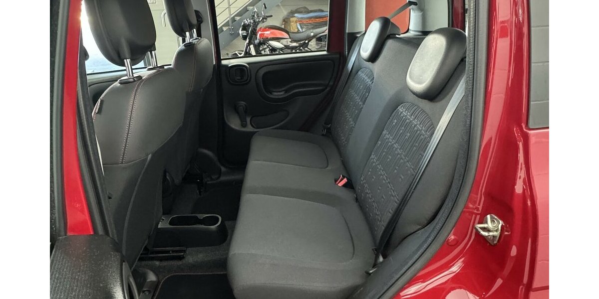 Fiat Panda Cross Red 1.0 Hybrid 1.Hand Neuwertig! 38.820 km 12.220 &euro; Lich 35423