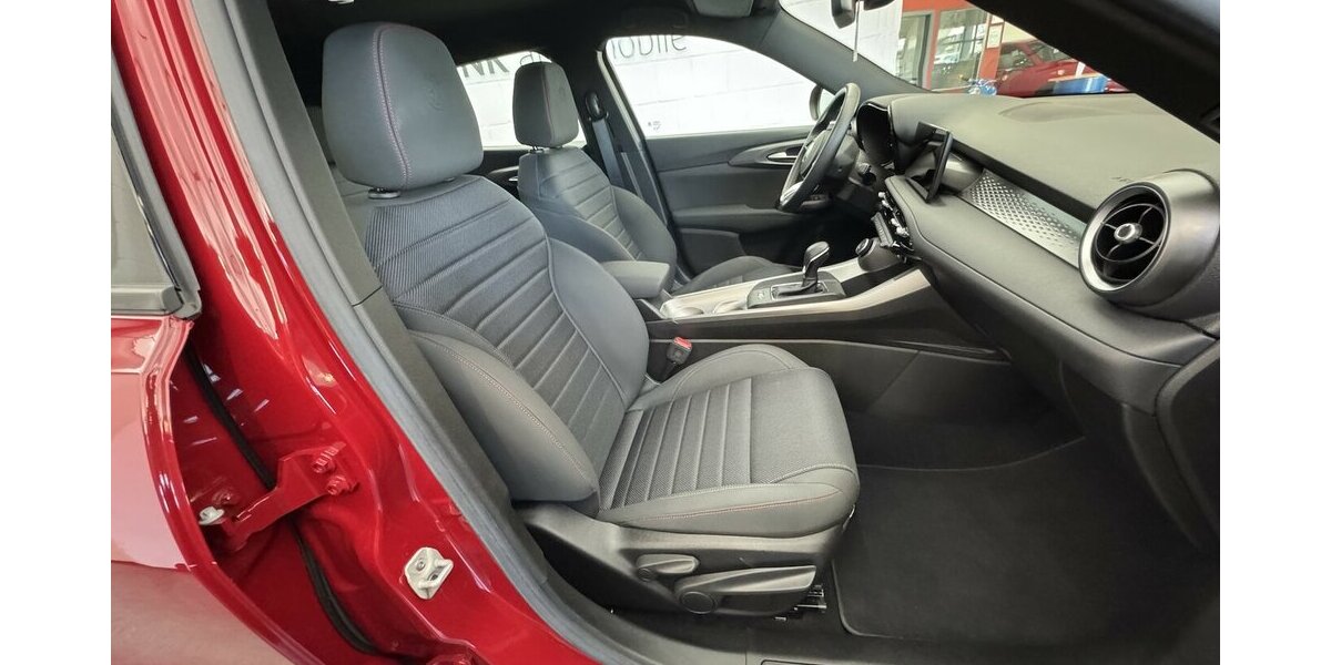 Alfa Romeo Tonale 1.6 VGT-D Sprint ACC Sitzheizung 12.300 km 21.390 &euro; Lich 35423