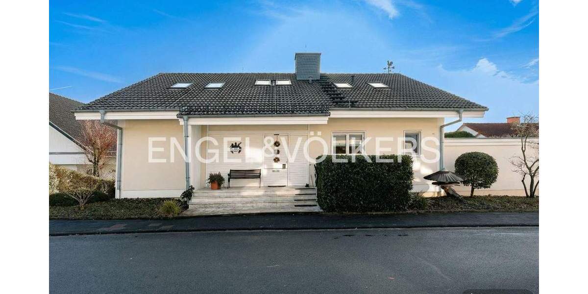 Einfamilienhaus Usingen - 8 Zimmer, 325 m&sup2;, 1.298.000&euro; | Angebot:25676871