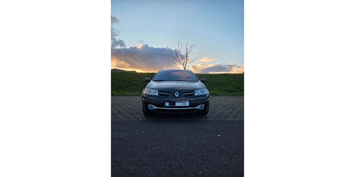 Renault Megane 111.000 km 2.399 &euro; Lahnau 35633