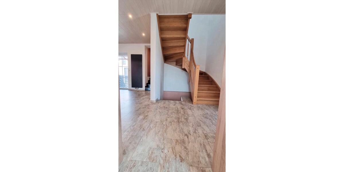 Einfamilienhaus Wetzlar Altenberger Straße - 4 Zimmer, 130 m&sup2;, 1.450&euro; | Angebot:25830240