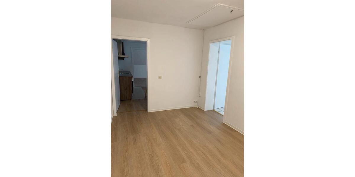 Etagenwohnung Gladenbach - 3 Zimmer, 90 m&sup2;, 780&euro; | Angebot:25844426