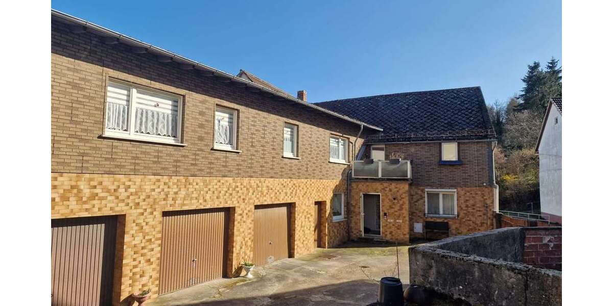 Einfamilienhaus Biebertal - 7 Zimmer, 180 m&sup2;, 179.000&euro; | Angebot:25829892