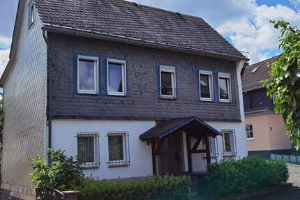 Haus Sinn / Fleisbach Fleisbach - 7 Zimmer, 121 m&sup2;, 105.000&euro; | Angebot:25665414