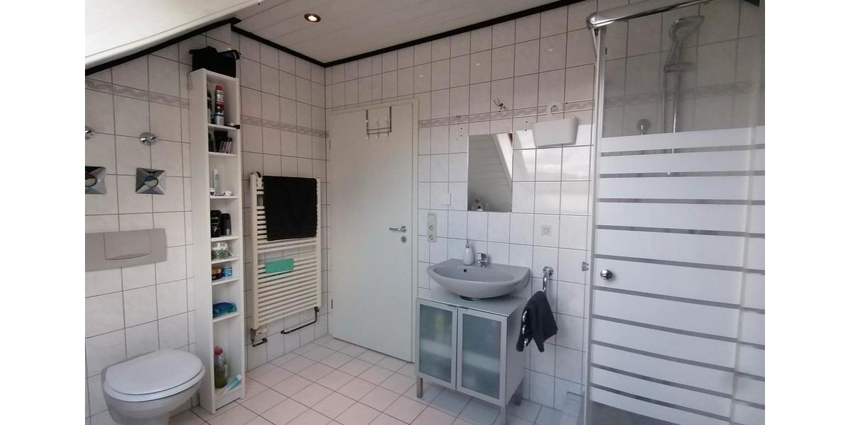 Dachgeschoßwohnung Bad Endbach - 3 Zimmer, 1.150&euro; | Angebot:22898501