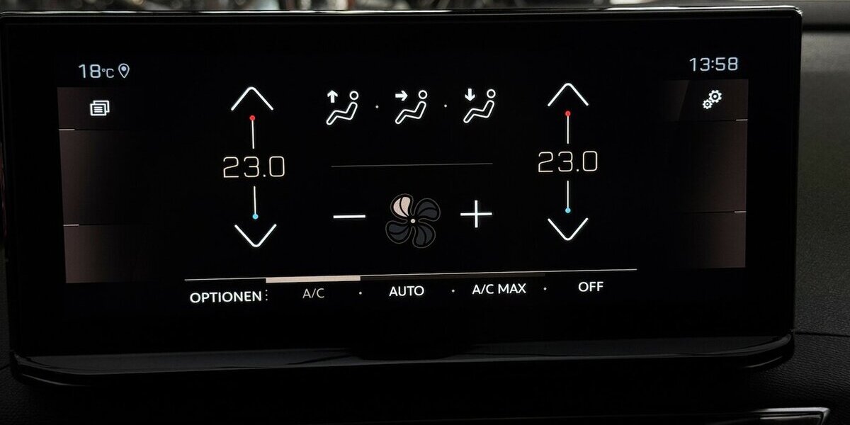 Peugeot 5008 GT 130 Black Edition EAT8 Panoramadach 17.300 km 26.620 &euro; Lich 35423