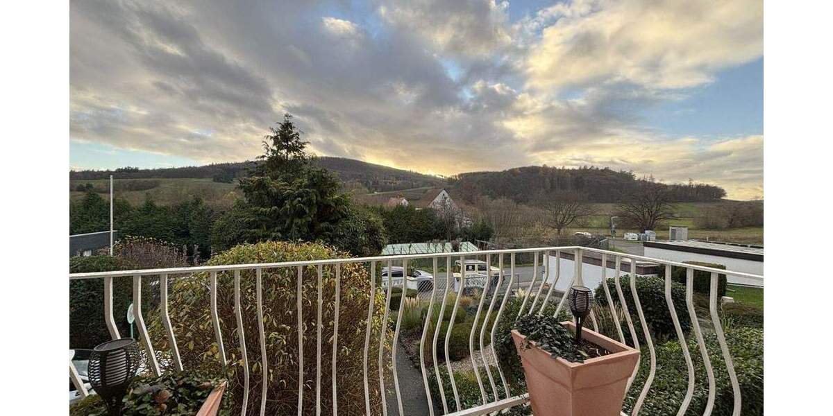 Mehrfamilienhaus, Wohnhaus Gladenbach / Mornshausen Mornshausen - 8 Zimmer, 280 m&sup2;, 299.000&euro; | Angebot:25736624