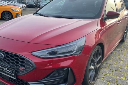 Ford Focus 13.179 km 35.290 &euro; Marburg 35043