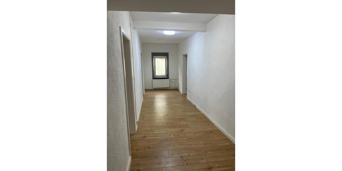 Etagenwohnung Leun - 3 Zimmer, 100 m&sup2;, 1.200&euro; | Angebot:24980070