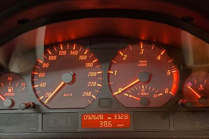 BMW 330 93.000 km 22.500 &euro; Bad Nauheim 61231