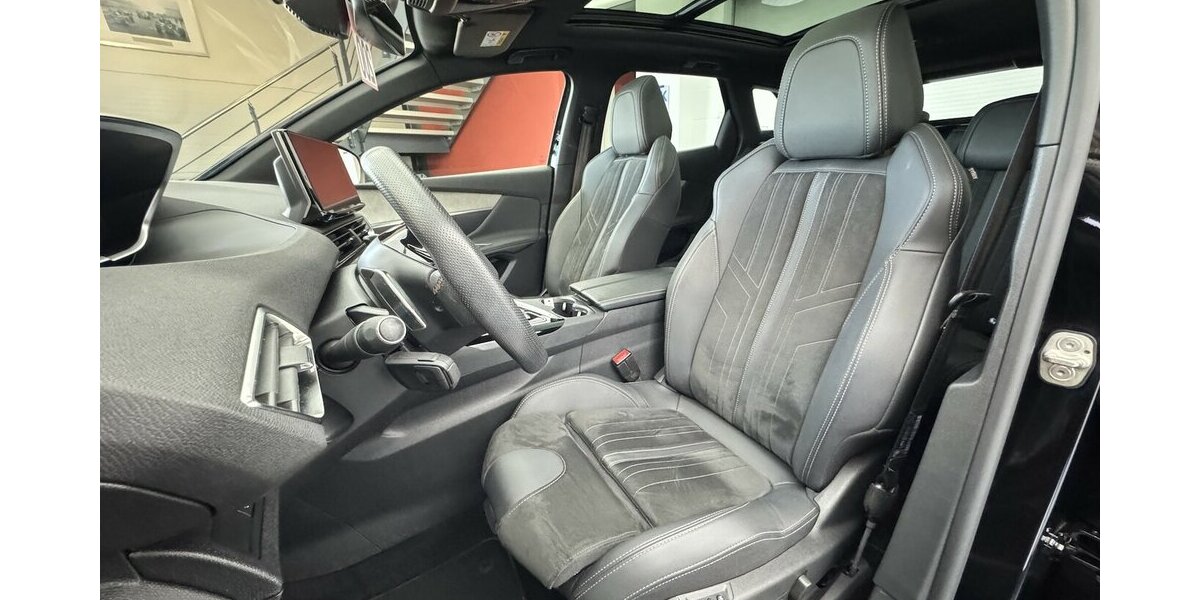 Peugeot 3008 Blue HDi 130 GT 1.Hand Black Edition 9.990 km 25.320 &euro; Lich 35423
