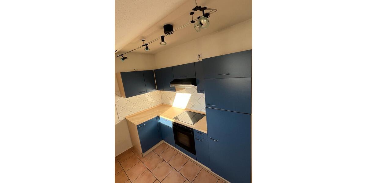 Dachgeschoßwohnung Buseck - 3 Zimmer, 100 m&sup2;, 1.100&euro; | Angebot:26681503