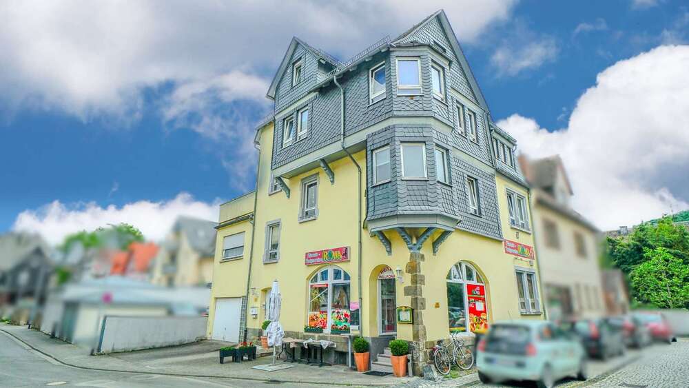 2 Wohneinheiten & Gewerbeeinheit in Top-Lage von Herborn - Mehrfamilienhaus, Wohnhaus Herborn | Angebot:26828615