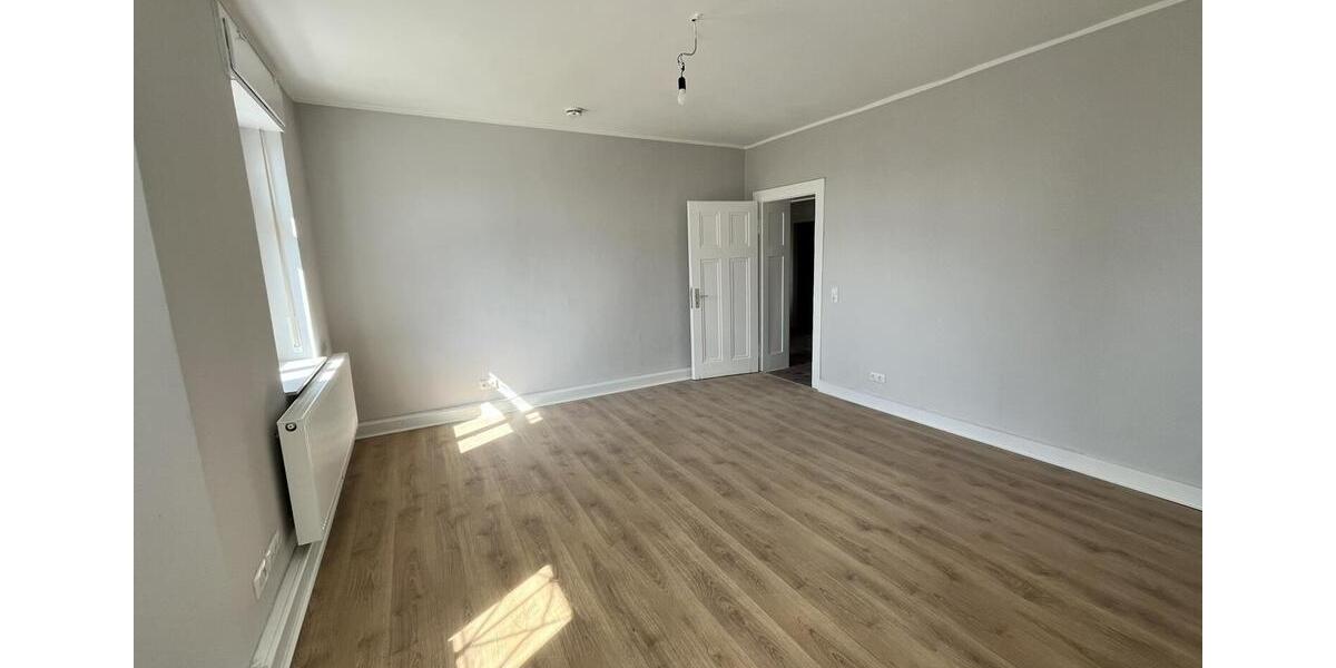 Maisonettenwohnung Marburg - 5 Zimmer, 200 m&sup2;, 3.100&euro; | Angebot:24867686