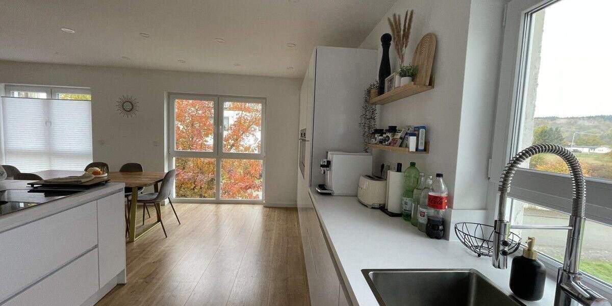 Einfamilienhaus Ehringshausen / Kölschhausen Kölschhausen - 9 Zimmer, 238 m&sup2;, 490.000&euro; | Angebot:25728156