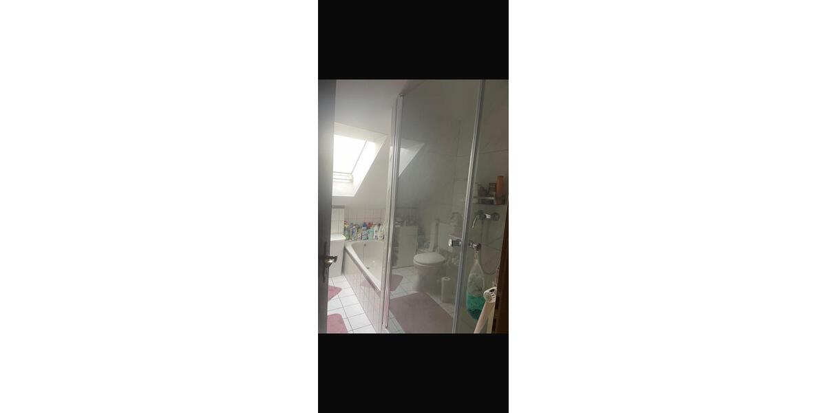 Dachgeschoßwohnung Bad Nauheim - 3 Zimmer, 94 m&sup2;, 950&euro; | Angebot:25756785