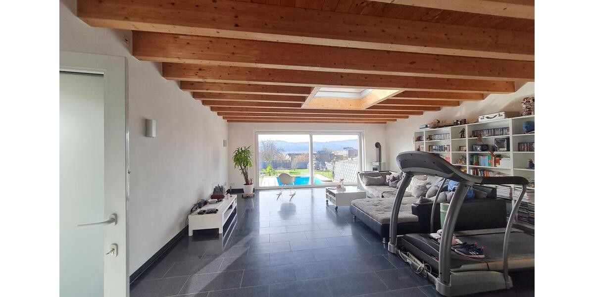 Einfamilienhaus Aßlar - 8 Zimmer, 270 m&sup2;, 630.000&euro; | Angebot:25392335