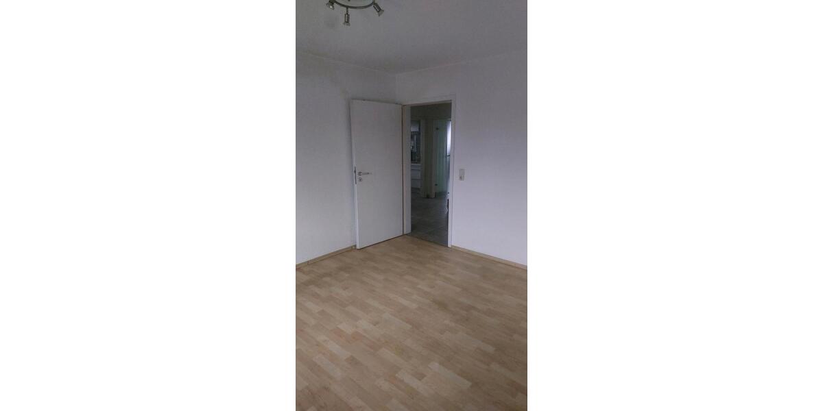 Etagenwohnung Buseck - 3 Zimmer, 82 m&sup2;, 1.160&euro; | Angebot:26664720