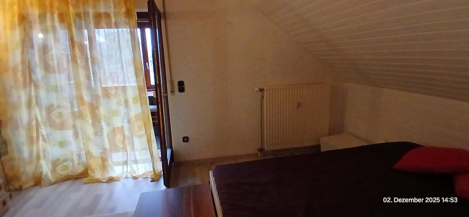 Dachgeschoßwohnung Aßlar - 5 Zimmer, 120 m&sup2;, 1.100&euro; | Angebot:23795100