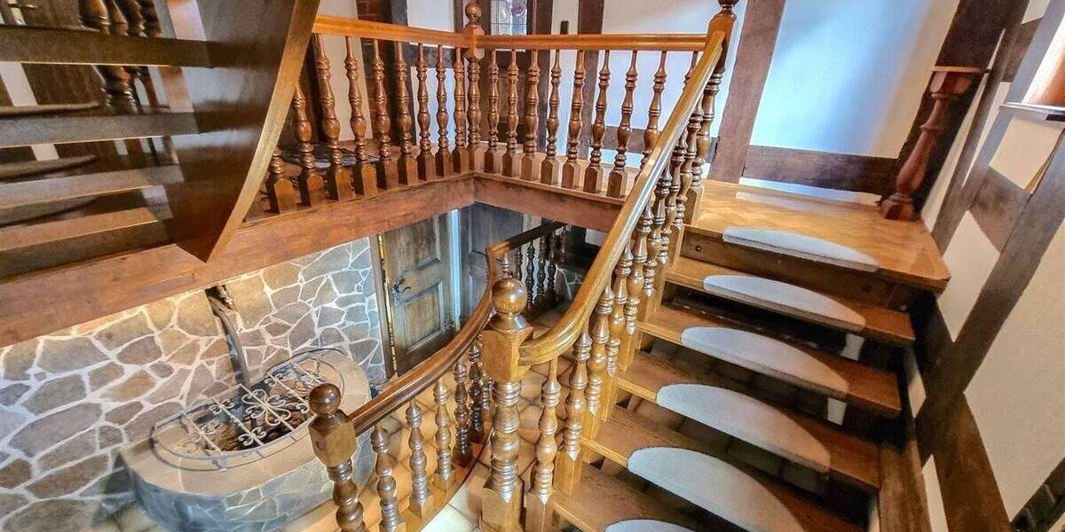 Bauernhaus, Landhaus Mittenaar Bicken - 8 Zimmer, 227 m&sup2;, 190.000&euro; | Angebot:25740426