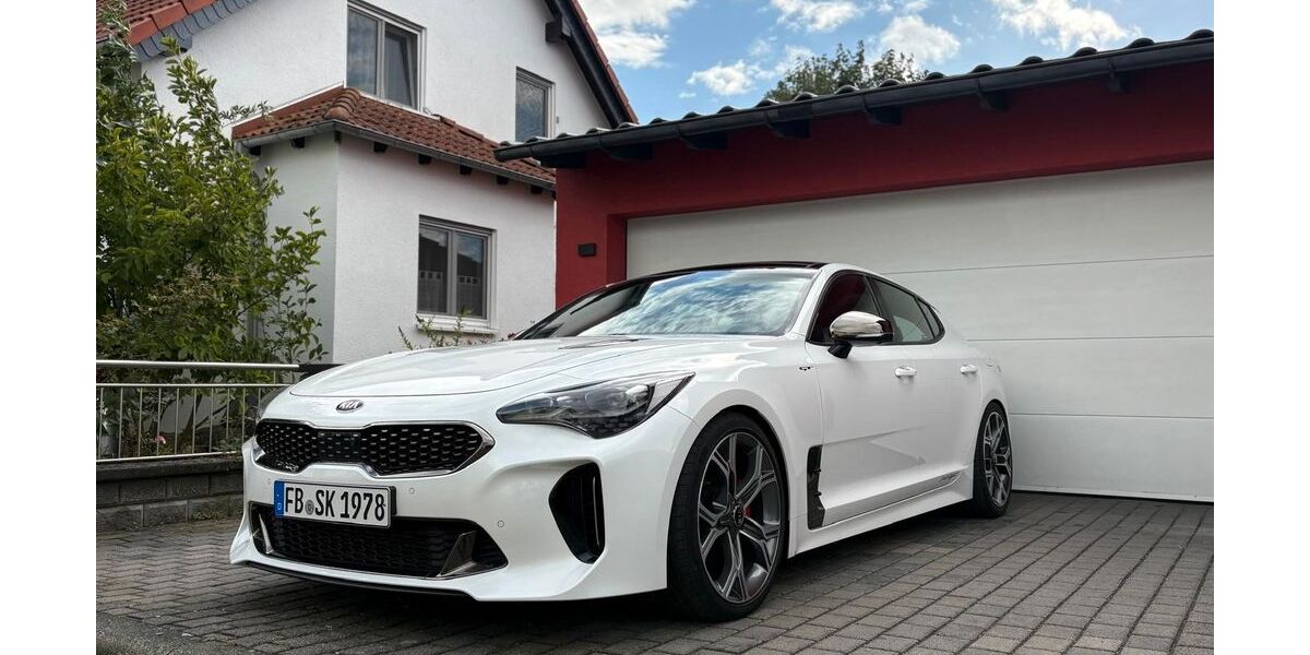 Kia Stinger 71.000 km 29.990 &euro; Wölfersheim 61200