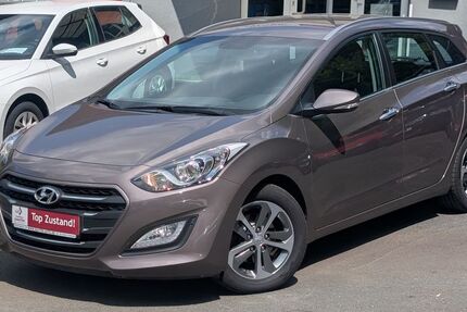 Hyundai i30 93.000 km 9.800 &euro; Wetzlar 35578