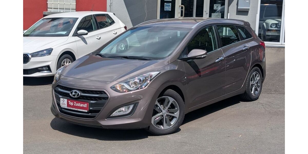 Hyundai i30 93.000 km 9.800 &euro; Wetzlar 35578