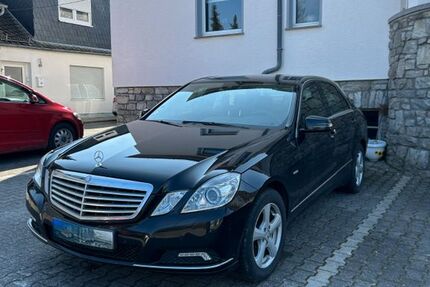 Mercedes-Benz E 200 138.000 km 12.000 &euro; Usingen 61250