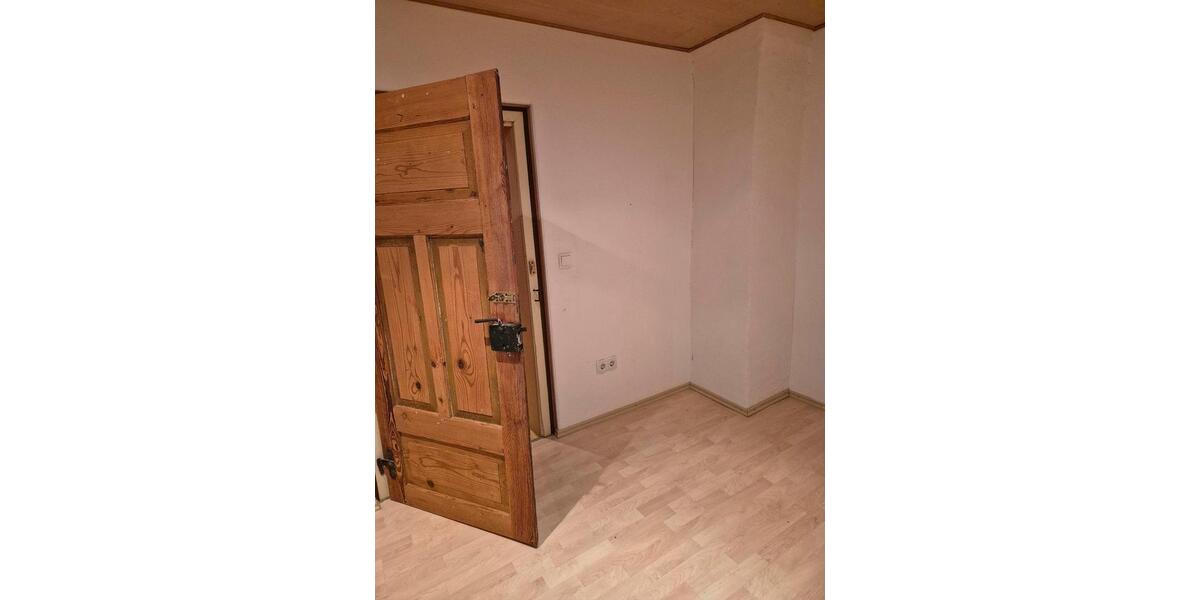 Etagenwohnung Bad Endbach - 2 Zimmer, 92 m&sup2;, 890&euro; | Angebot:25280478