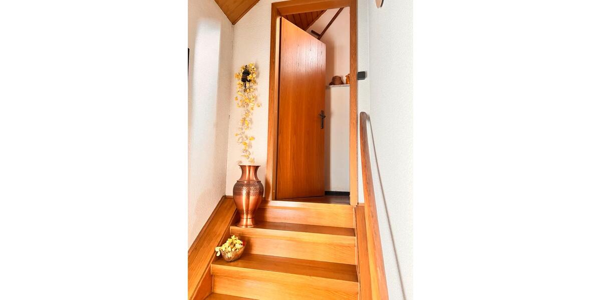 Einfamilienhaus Buseck - 6 Zimmer, 179 m&sup2;, 400.000&euro; | Angebot:25555854