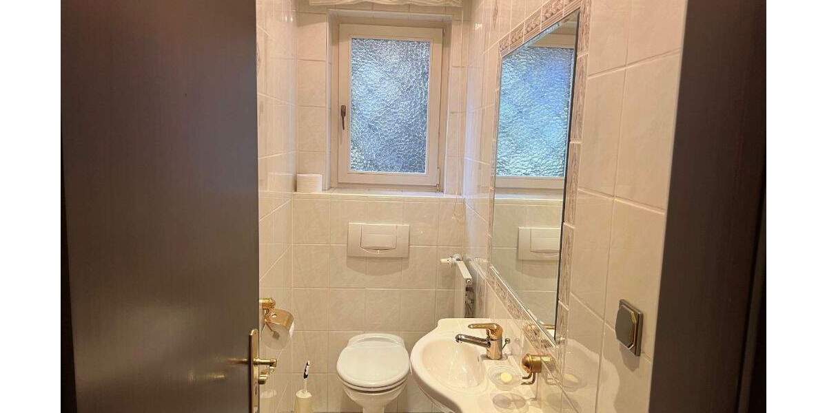 Mehrfamilienhaus, Wohnhaus Wettenberg - Krofdorf-Gleiberg Krofdorf-Gleiberg - 9 Zimmer, 243 m&sup2;, 675.000&euro; | Angebot:25695835