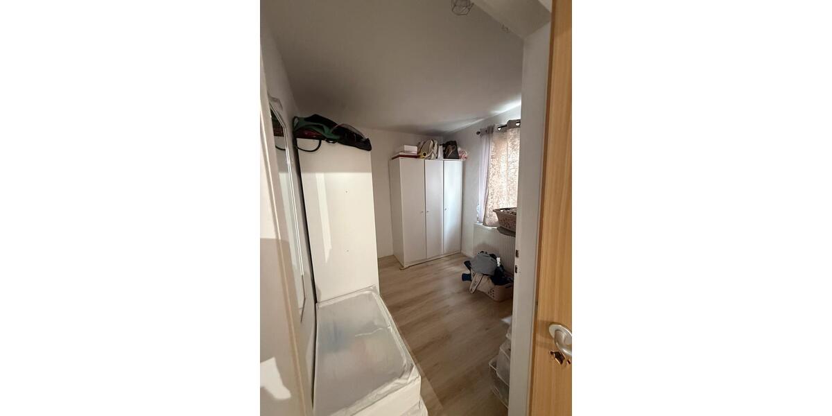 Einfamilienhaus Lollar - 5 Zimmer, 106 m&sup2;, 300.000&euro; | Angebot:25790268