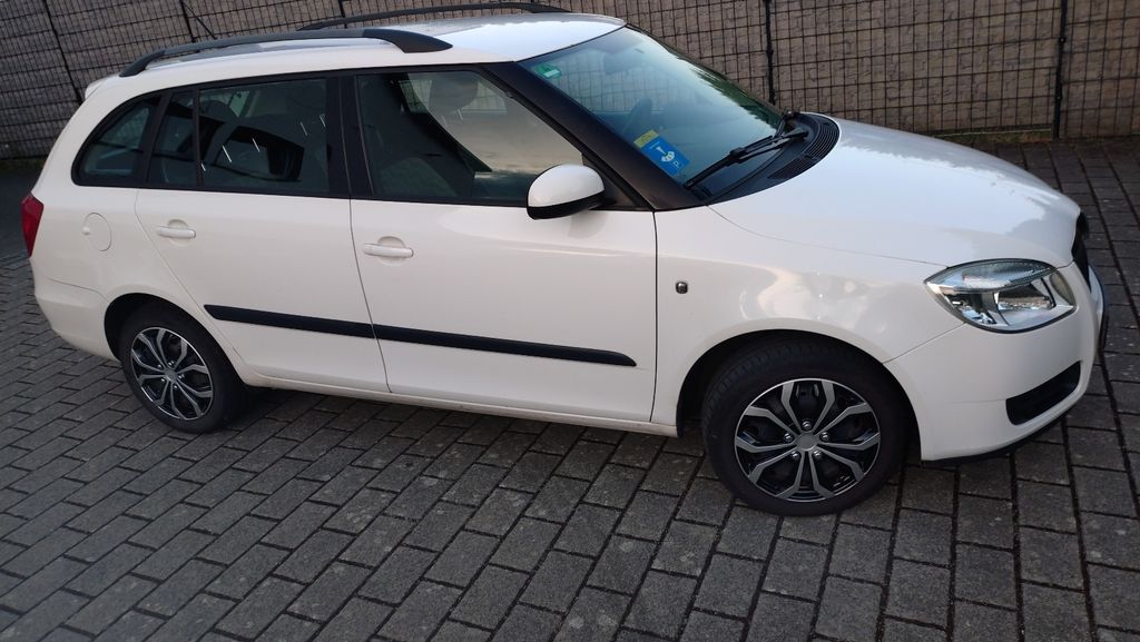 Skoda Fabia 139.700 km 1.950 &euro; Gladenbach 35075